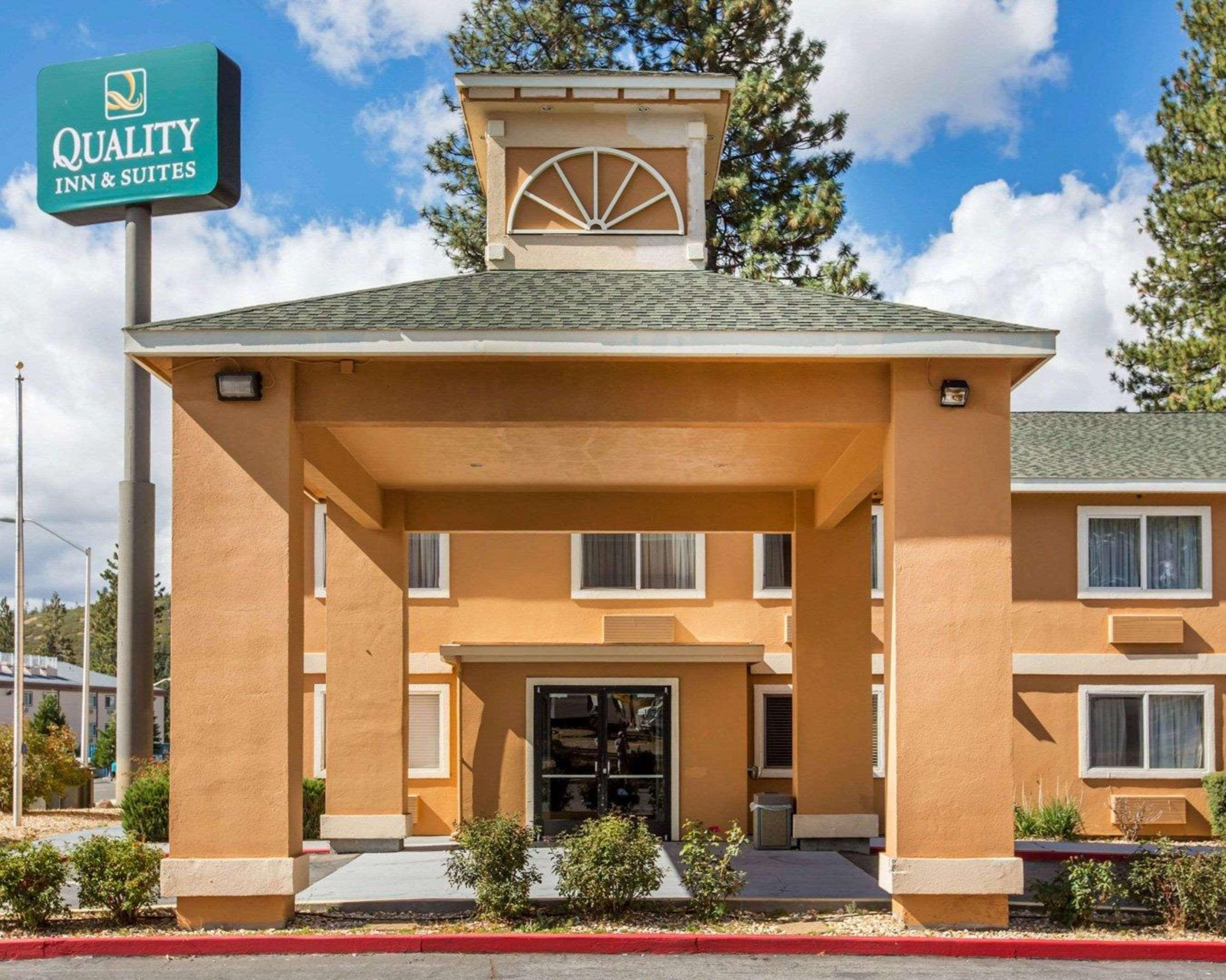 Quality Inn & Suites Weed Exterior foto